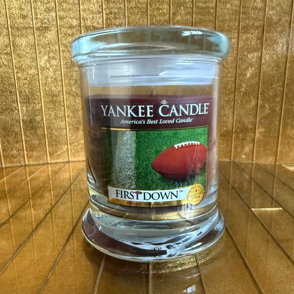 New Limited Edition Yankee Candle White Label First Down Candle Football